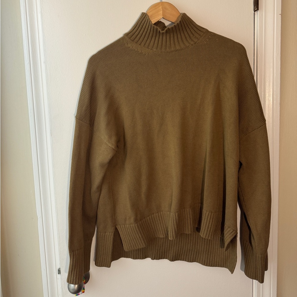 Gorgeous Everlane Tan Sweater. Size medium!